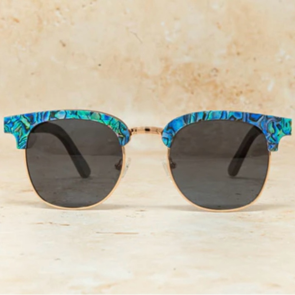 ******SLYK*****
Abalone Shell  Sunglasses!!!